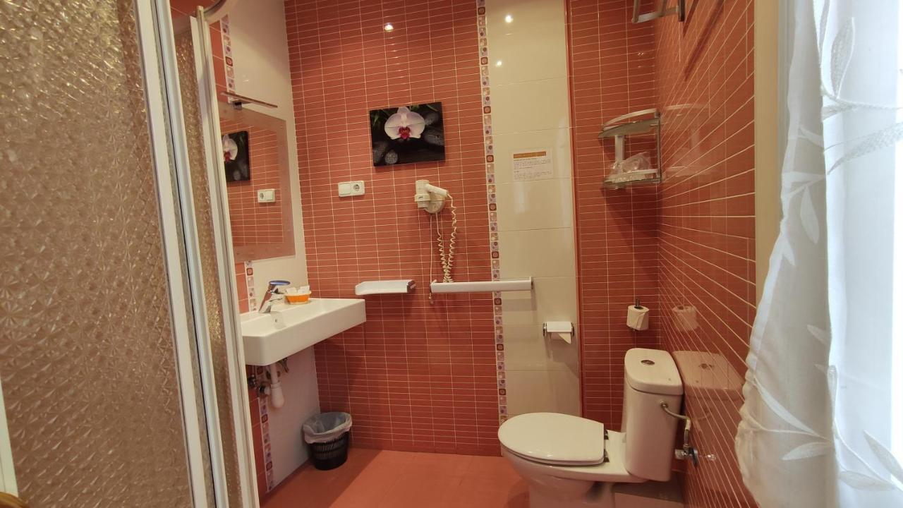Hostal Aliste Madrid Luaran gambar