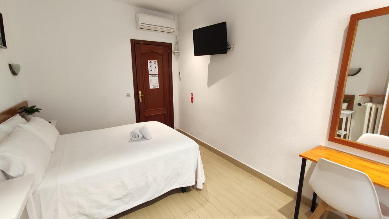Hostal Aliste Madrid Luaran gambar