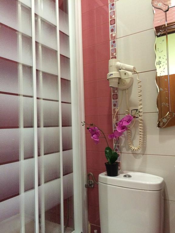 Hostal Aliste Madrid Luaran gambar