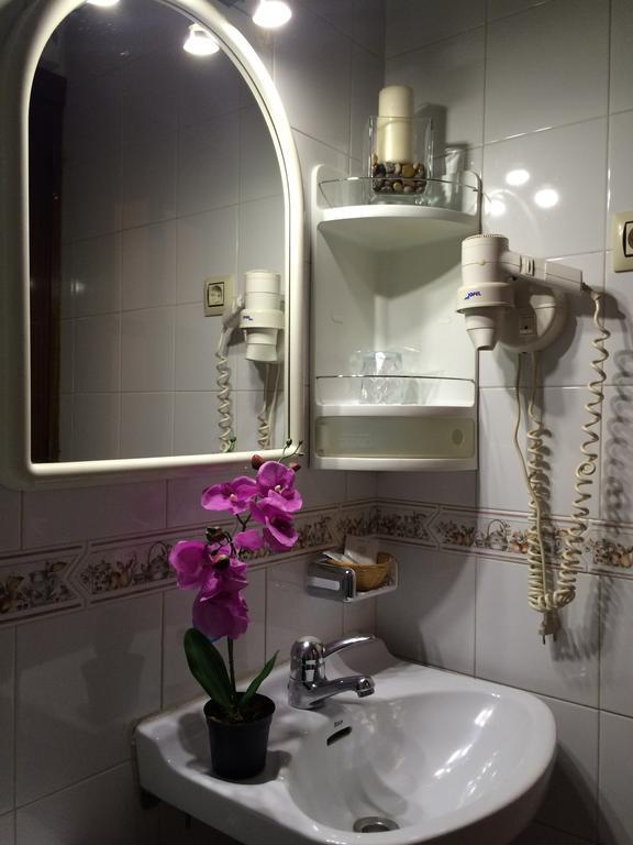 Hostal Aliste Madrid Luaran gambar